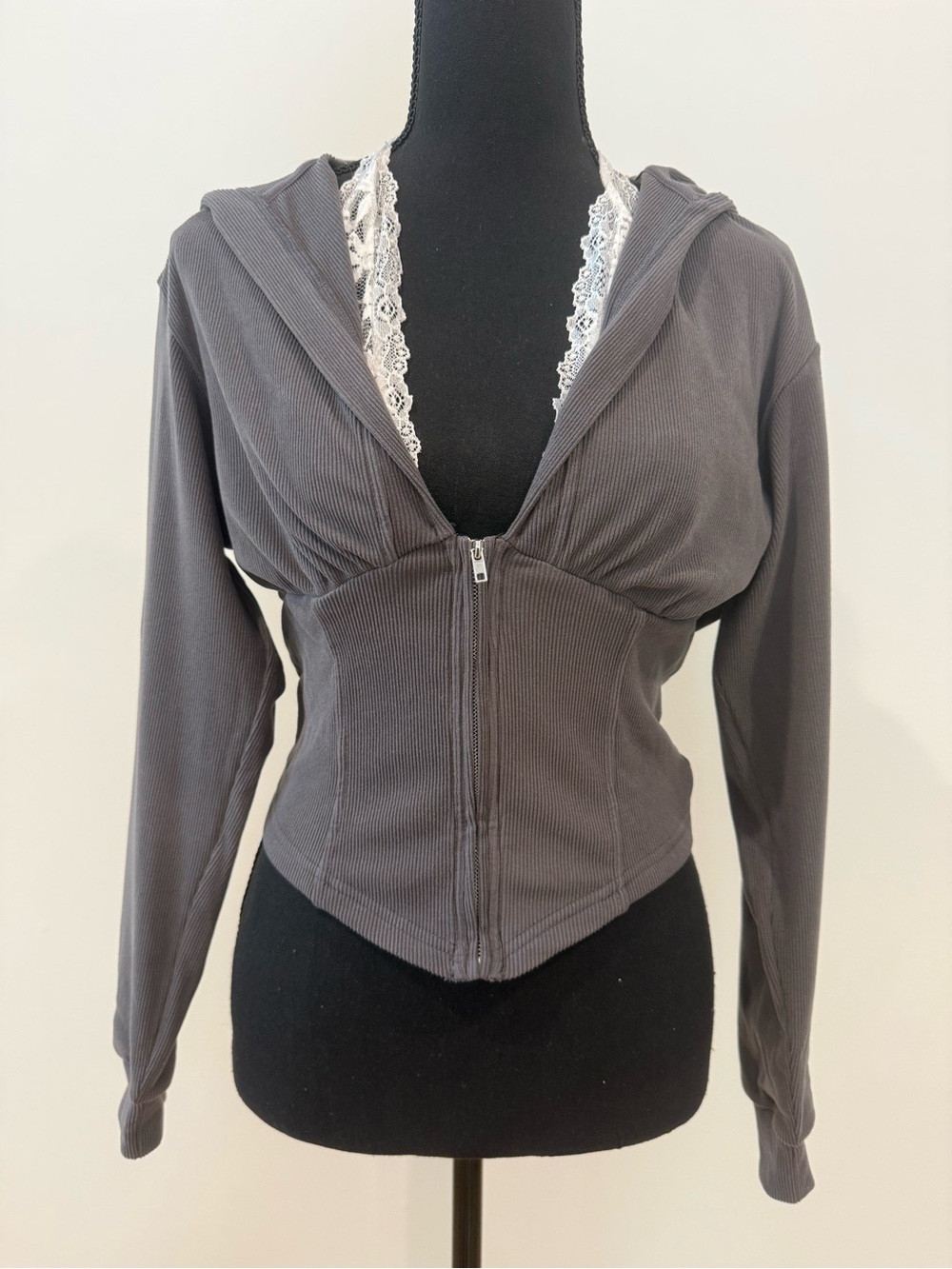 CIDER Gray Ribbed Lace-Trim Fitted Zip Hoodie – Size Small